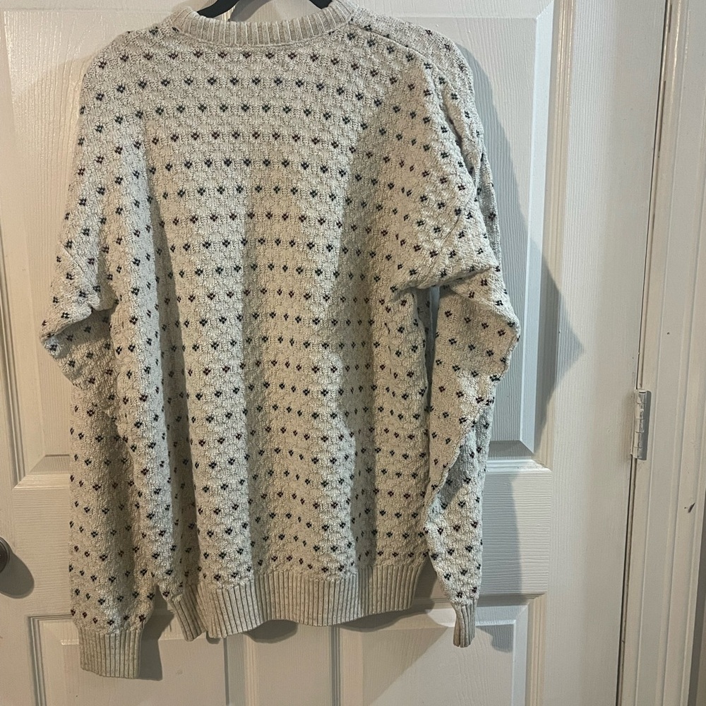 St. John's Bay Beige and Black Crewneck Sweater - Picture 5 of 7